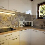 Charmantes Mit Privatem Balkon, Privatparkplatz, Wifi Und Nur 700 Meter Zum * Poreč