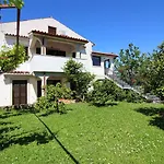 Apartman Charmantes Mit Privatem Balkon, Privatparkplatz, Wifi Und Nur 700 Meter Zum Poreč