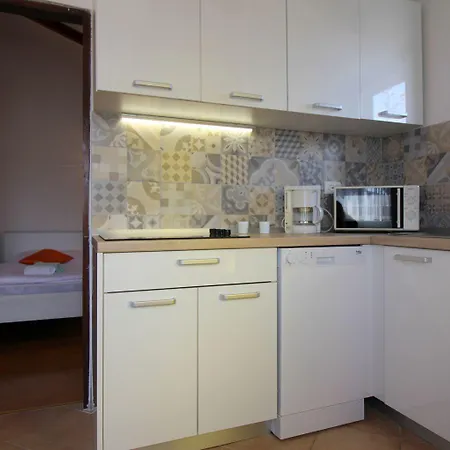 Charmantes Mit Privatem Balkon, Privatparkplatz, Wifi Und Nur 700 Meter Zum Daire *